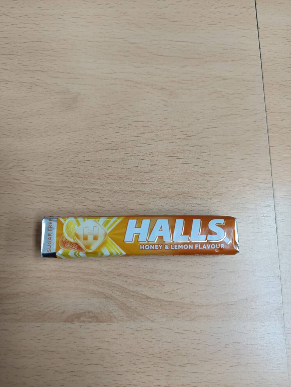 HALLS honey y lemon flavour