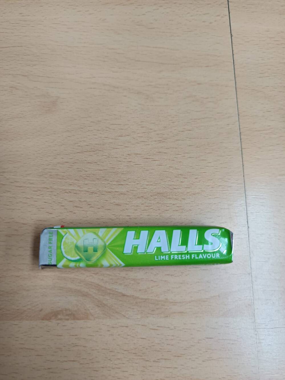 HALLS lime fresh flavour