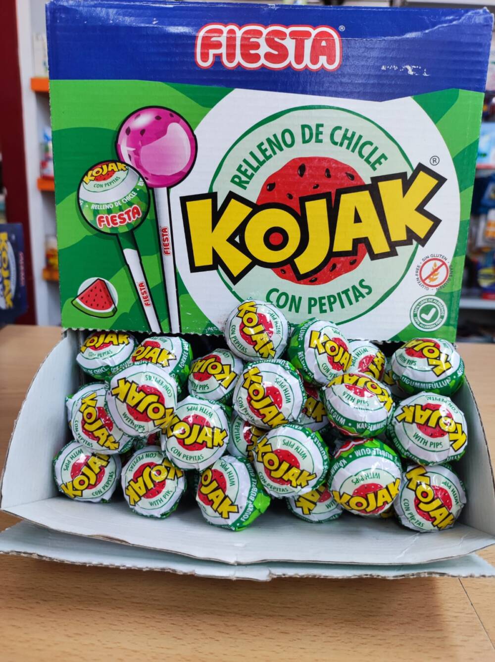 Kojak relleno de chicle con pepitas