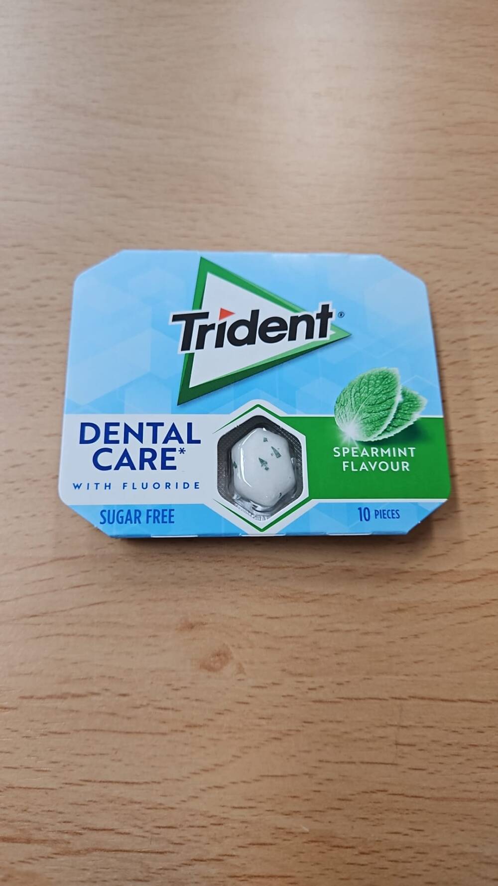 Trident dental care spearmint flavour