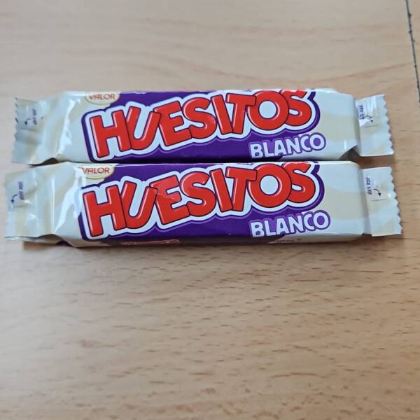 <a href="https://kimycaramels.com/producto/huesitos-blanco/">huesitos-blanco</a>