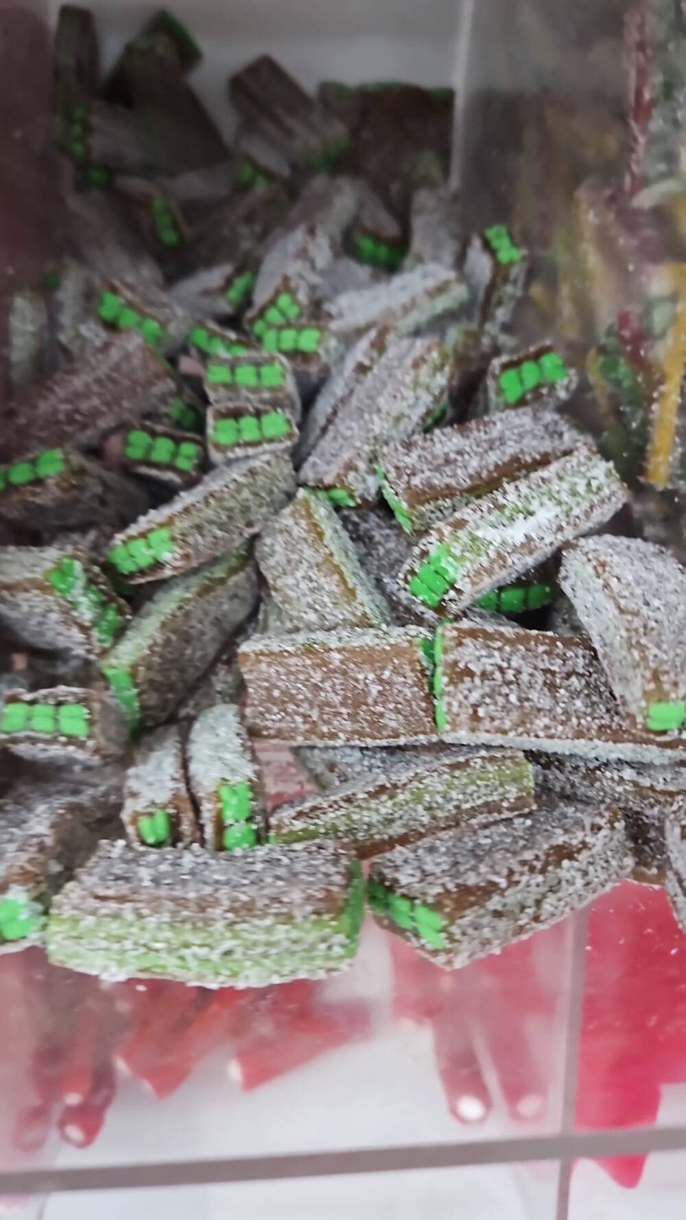 ladrillos-rellenos-picapica-cola-kímycaramels