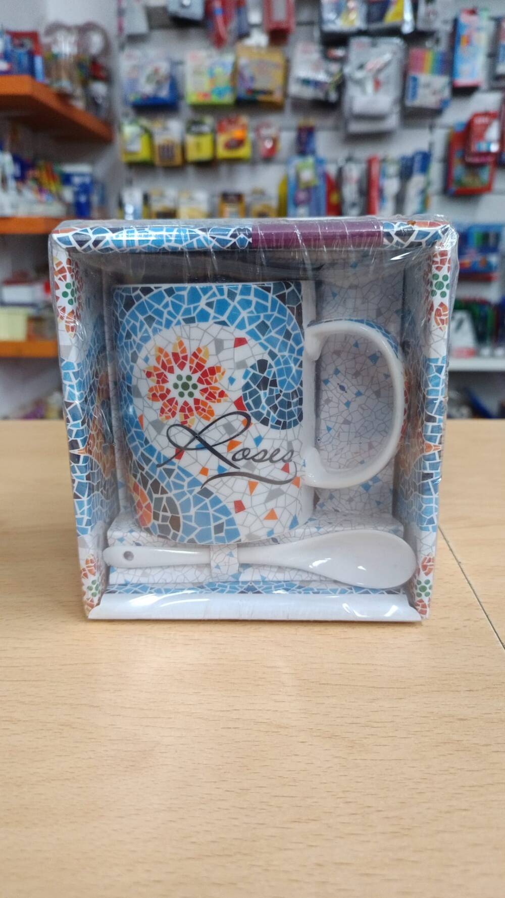 taza roses 8